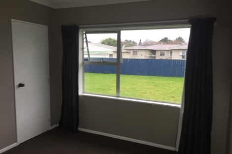 Photo of property in 16 Heather Street, Levin, 5510