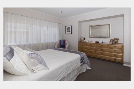 Photo of property in 39 Megan Avenue, Pakuranga Heights, Auckland, 2010