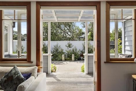 Photo of property in 18 Marie Avenue, Red Beach, 0932