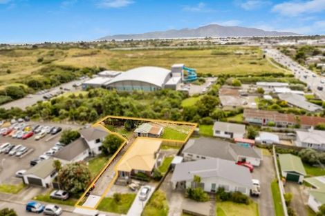 Photo of property in 6a Ngahina Street, Paraparaumu, 5032
