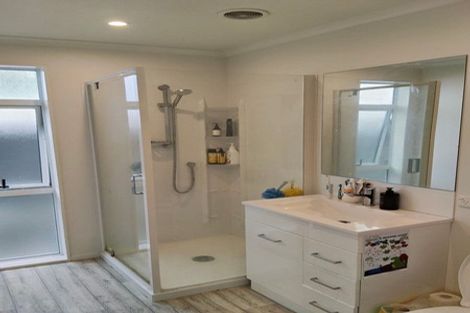 Photo of property in 10 Cohen Place, Milson, Palmerston North, 4414