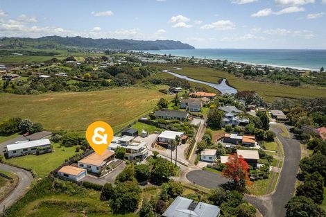 Photo of property in 2 Denby Close, Athenree, Katikati, 3177