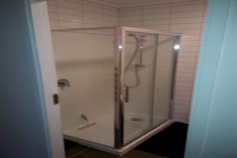 Photo of property in 2f2 Oriental Terrace, Mount Victoria, Wellington, 6011