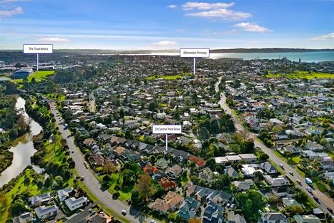 Photo of property in 23 Central Park Drive, Te Atatu South, Auckland, 0610
