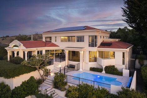 Photo of property in 34 Harry Ell Drive, Cashmere, Christchurch, 8022