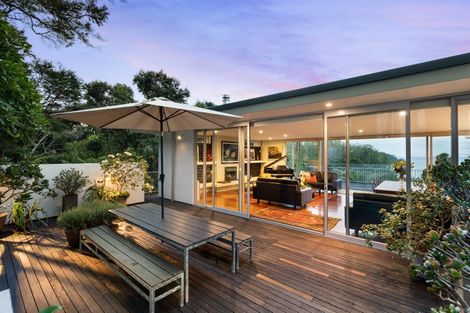 Photo of property in 730a South Titirangi Road, Titirangi, Auckland, 0604
