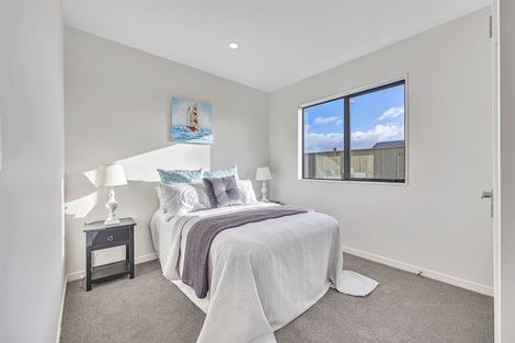 Photo of property in 2 Hoete Way, Tuakau, 2121