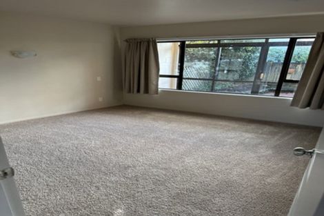 Photo of property in 2/136 Karori Road, Karori, Wellington, 6012