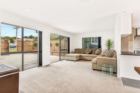 Photo of property in 2/14 Matama Road, Glen Eden, Auckland, 0602