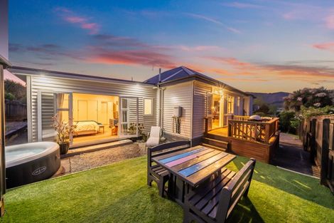 Photo of property in 14 Pempsey Street, Silverstream, Upper Hutt, 5019