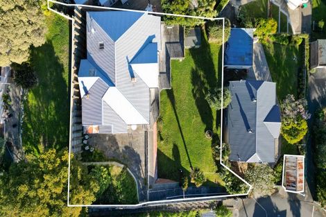 Photo of property in 33 Seapoint Road, Bluff Hill, Napier, 4110