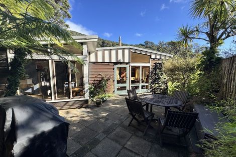 Photo of property in 7 Huia Road, Days Bay, Lower Hutt, 5013
