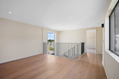 Photo of property in 43 Bristol Freighter Road, Hobsonville, 0616