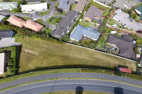 Photo of property in 110 Grovenor Drive, Orewa, 0931