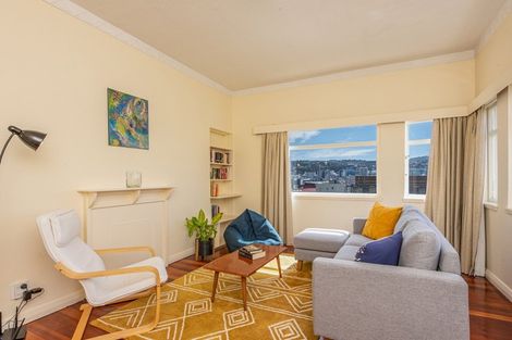 Photo of property in 2u2 Hawker Street, Mount Victoria, Wellington, 6011