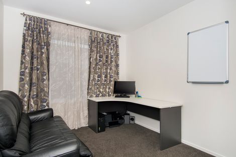 Photo of property in 1 Livingstone Drive, Papamoa Beach, Papamoa, 3118