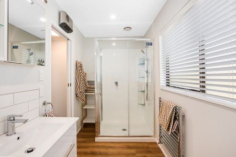 Photo of property in 19 Seagull Place, Whitby, Porirua, 5024