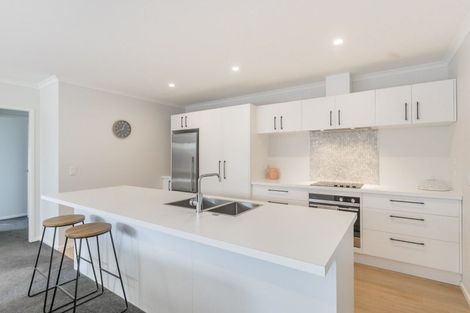 Photo of property in 27a Oriwa Street, Waikanae, 5036