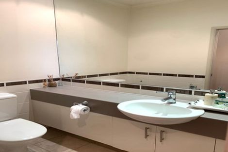 Photo of property in 28 Ockleston Landing, Hobsonville, Auckland, 0618