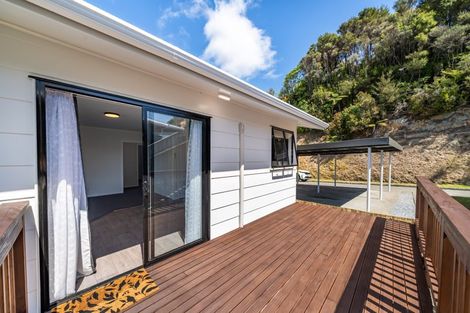Photo of property in 15b Gribble Grove, Stokes Valley, Lower Hutt, 5019