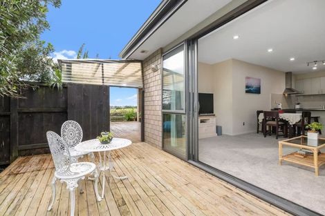 Photo of property in 2 Vivian Road, Silverdale, 0932