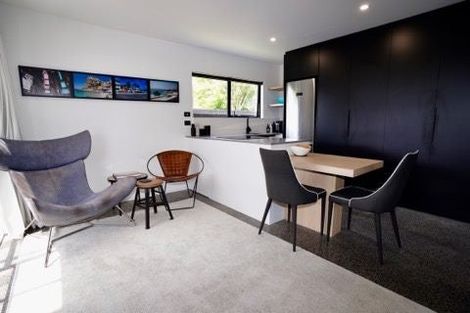 Photo of property in 2 Justin Place, Te Atatu Peninsula, Auckland, 0610