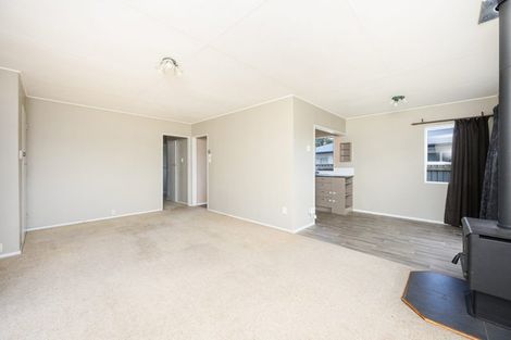 Photo of property in 40 Geraldine Crescent, Cloverlea, Palmerston North, 4412