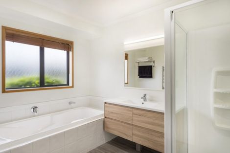 Photo of property in 19 Holford Place, Huntington, Hamilton, 3210