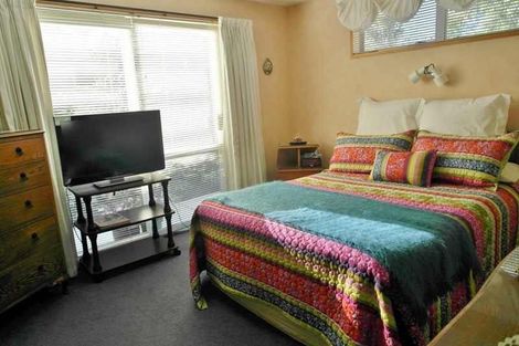 Photo of property in 2/8 Peverel Street, Riccarton, Christchurch, 8011