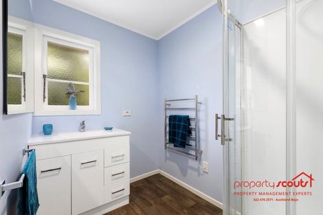 Photo of property in 537 Glenfield Road, Glenfield, Auckland, 0629
