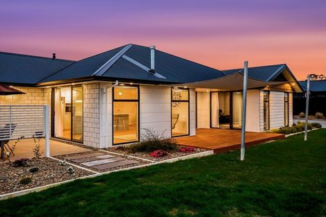 Photo of property in 5 Oak Ridge Drive, Te Awamutu, 3800