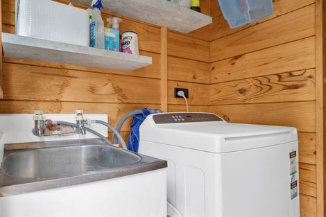 Photo of property in 100b Grand Vue Road, Kawaha Point, Rotorua, 3010