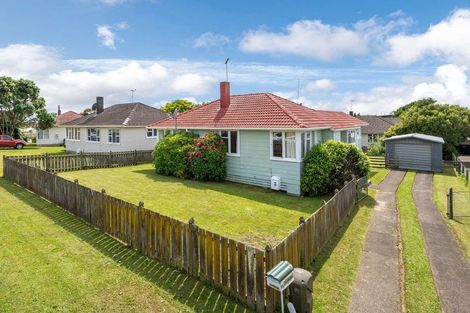 Photo of property in 73 Greenslade Crescent, Northcote, Auckland, 0627