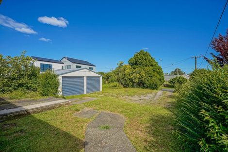 Photo of property in 23 Smythe Road, Henderson, Auckland, 0612
