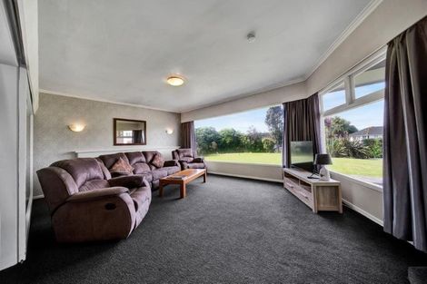 Photo of property in 161 South Road, Hawera, 4610