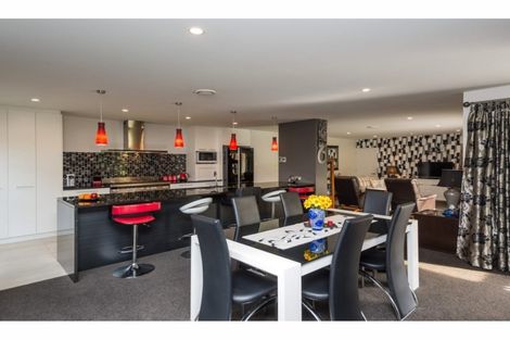 Photo of property in 43 Davaar Crescent, Broomfield, Christchurch, 8042