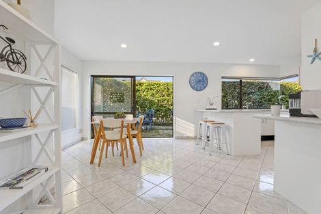 Photo of property in 77 Harvey Street, Waipahihi, Taupo, 3330