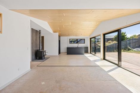 Photo of property in 41 Mount Linton Avenue, Wanaka, 9305