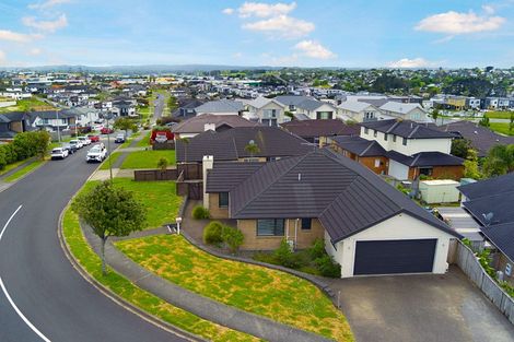 Photo of property in 5 Mcwhirters Farm Lane, Massey, Auckland, 0614