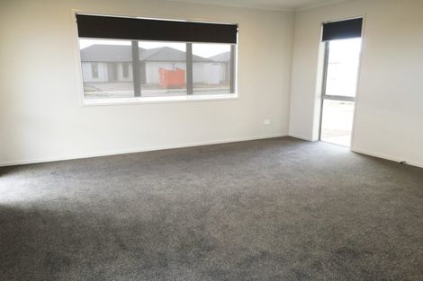 Photo of property in 35 Livingstone Drive, Papamoa Beach, Papamoa, 3118