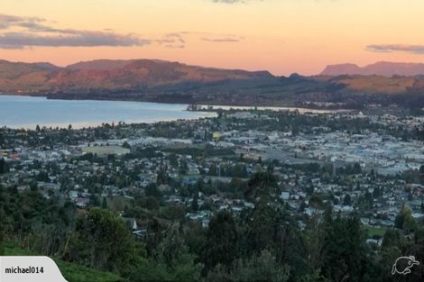 Photo of property in 82 Mountain Road, Western Heights, Rotorua, 3015