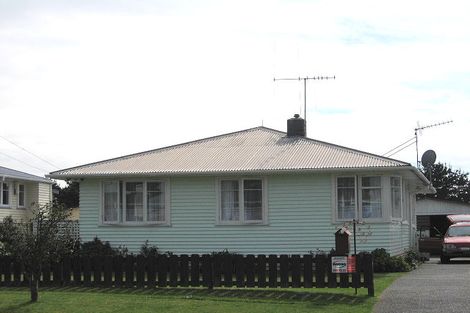 Photo of property in 10 Lee Street, Castlecliff, Whanganui, 4501