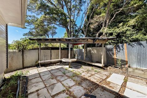 Photo of property in 5 Beverly Place, New Lynn, Auckland, 0600