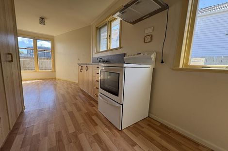 Photo of property in 14 Wharf Road, Te Atatu Peninsula, Auckland, 0610