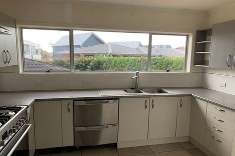 Photo of property in 1/44 College Road, Northcote, Auckland, 0627