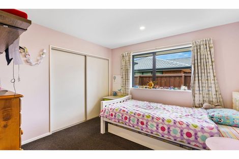 Photo of property in 40 Lansdowne Way, Rolleston, 7615