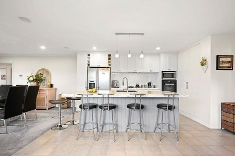 Photo of property in 7 Saint James Drive, Huntington, Hamilton, 3210