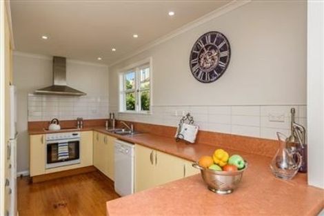 Photo of property in 5 Shalimar Crescent, Khandallah, Wellington, 6035