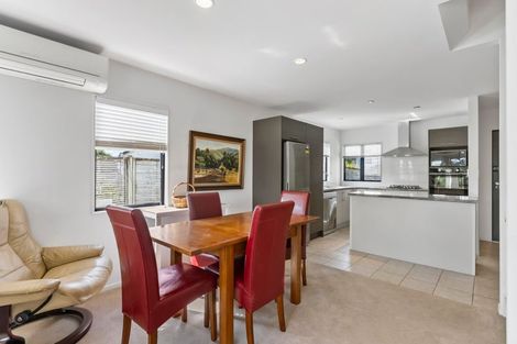 Photo of property in 3/64 Schnapper Rock Road, Schnapper Rock, Auckland, 0632