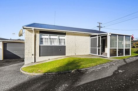 Photo of property in 2 Lemon Street, Strandon, New Plymouth, 4312